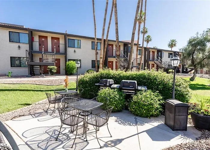225 Fully Furnished, Wifi Included Apartment Scottsdale
